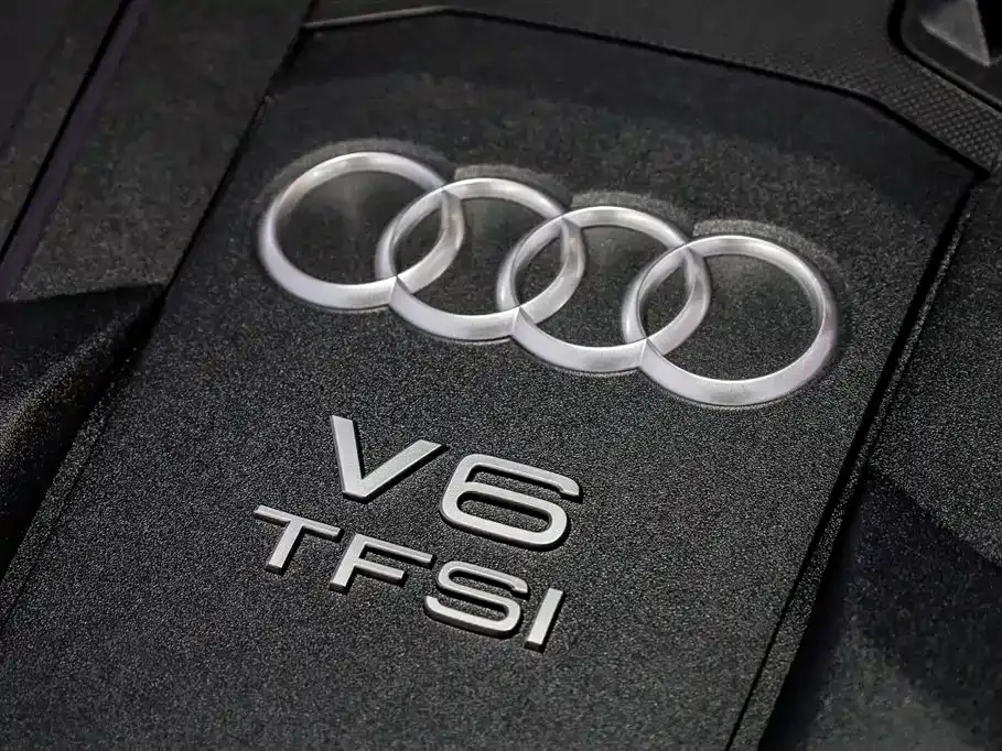 Audi A8 — фото 9