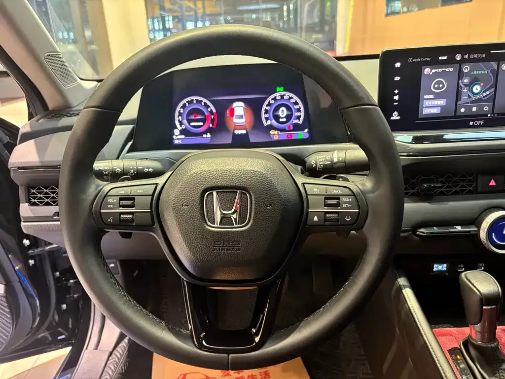 Honda Accord — фото 10