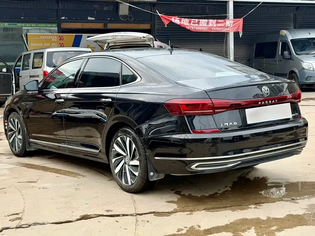 Volkswagen Passat — фото 10