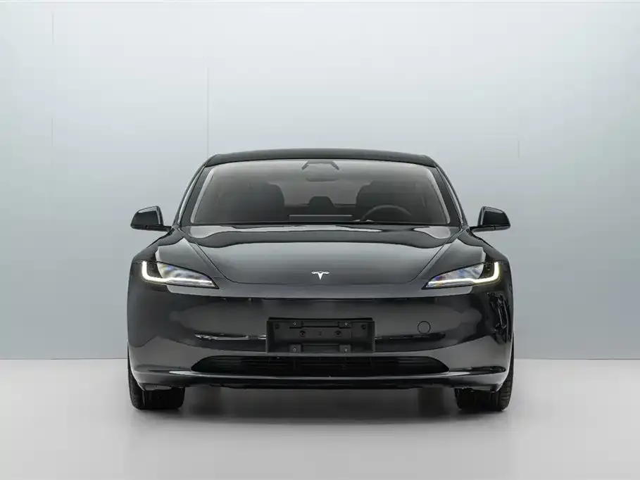 Tesla Model 3 — фото 3