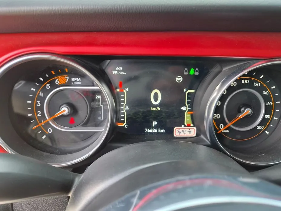 Jeep Wrangler 2023 из KR, фото 2