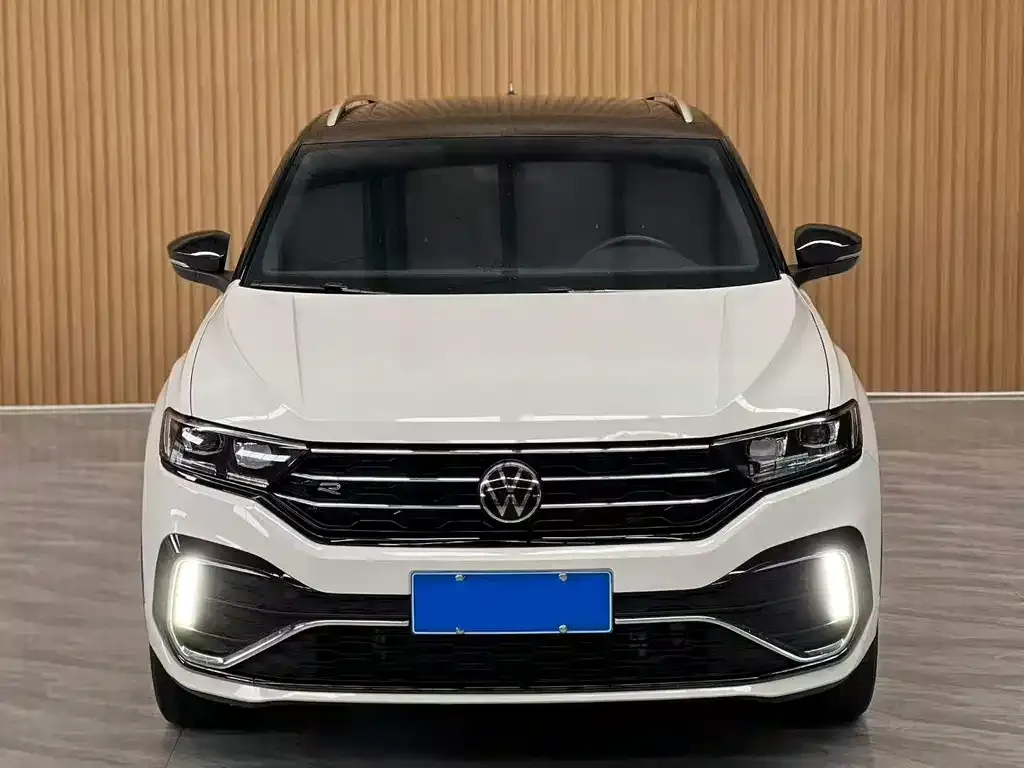Volkswagen T-Roc — фото 2