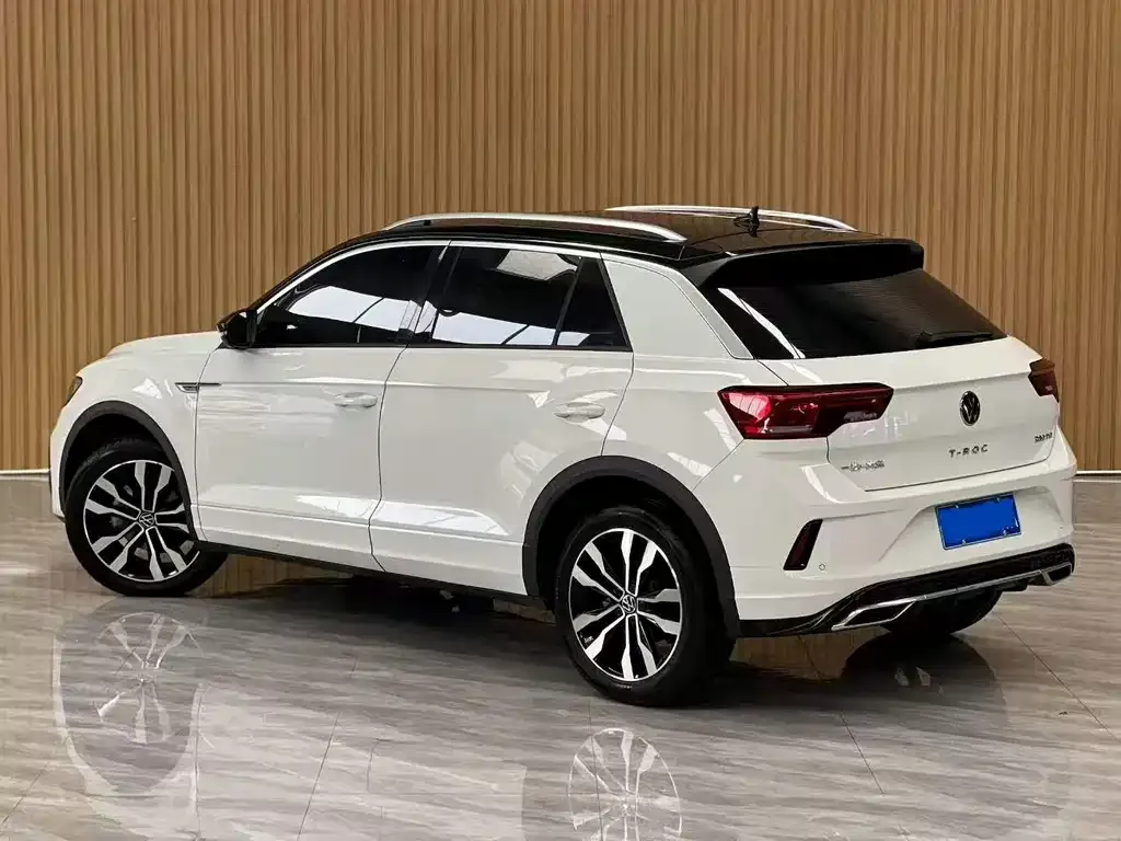 Volkswagen T-Roc — фото 5