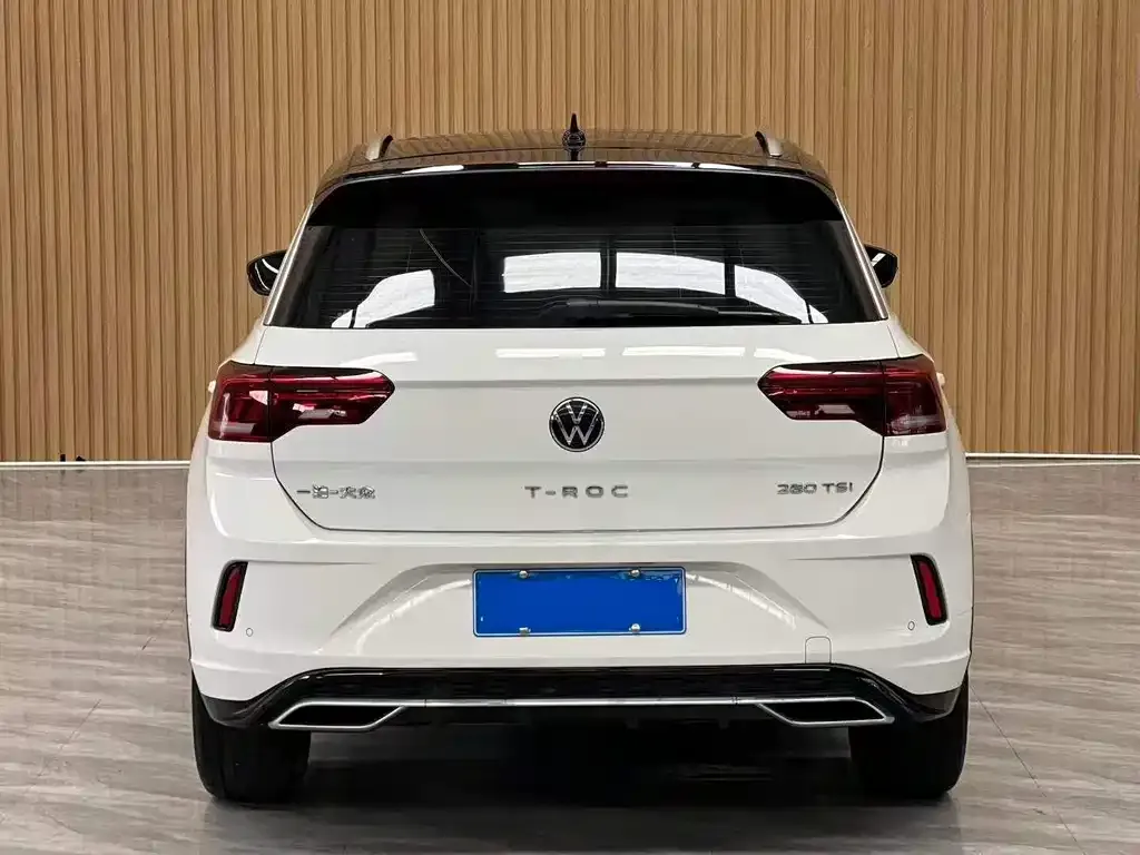 Volkswagen T-Roc — фото 6