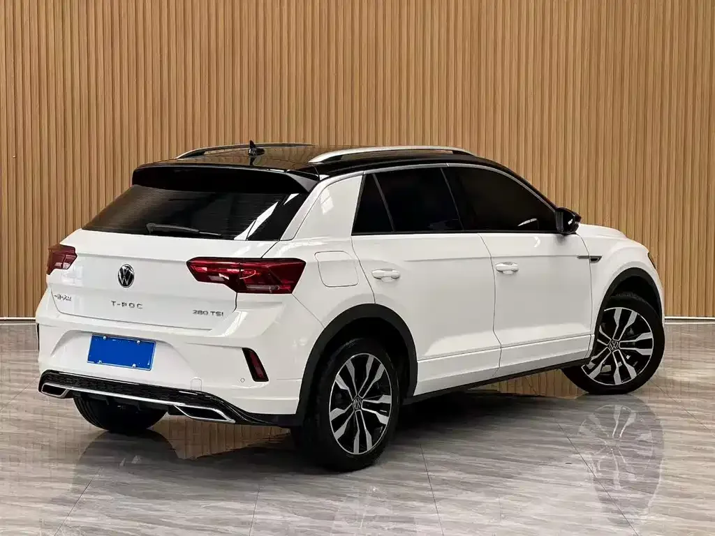 Volkswagen T-Roc — фото 8