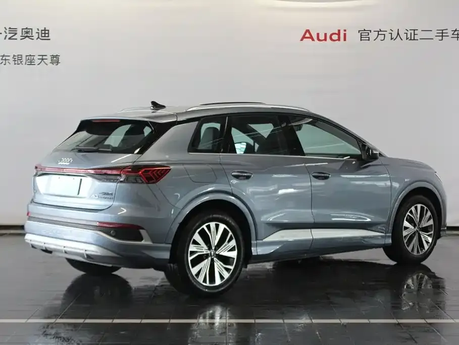 Audi Q4 e-tron — фото 7
