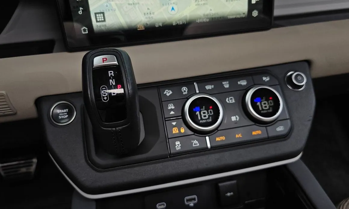 Land Rover Defender 2023 из KR, фото 8