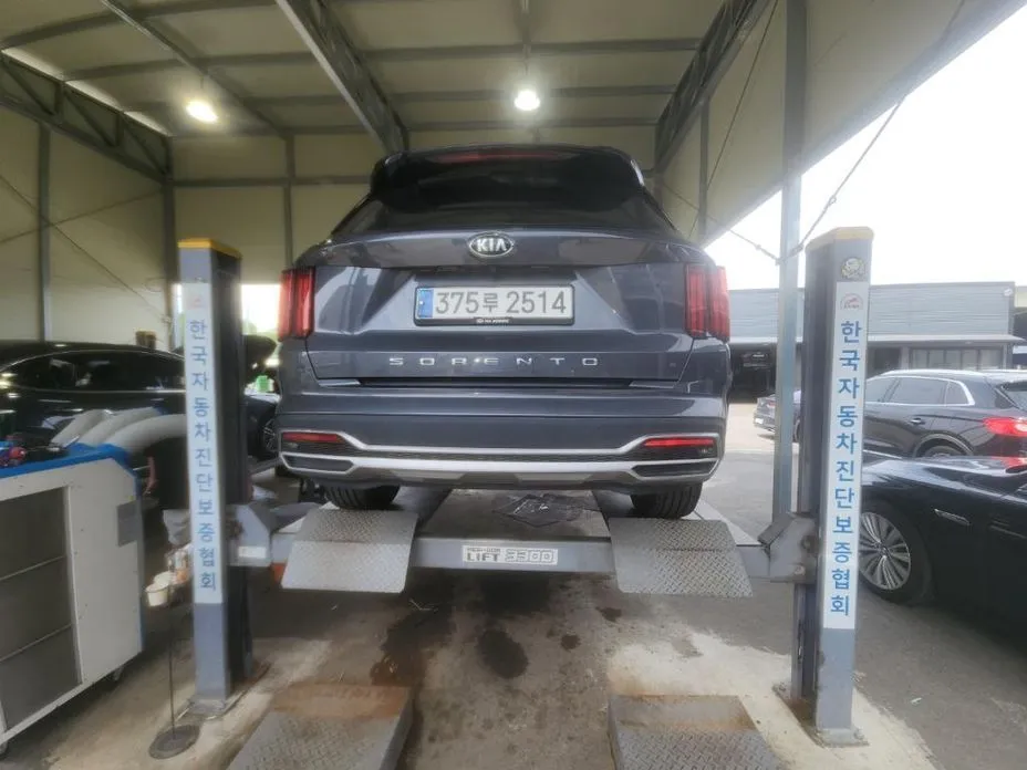Kia Sorento — фото 2