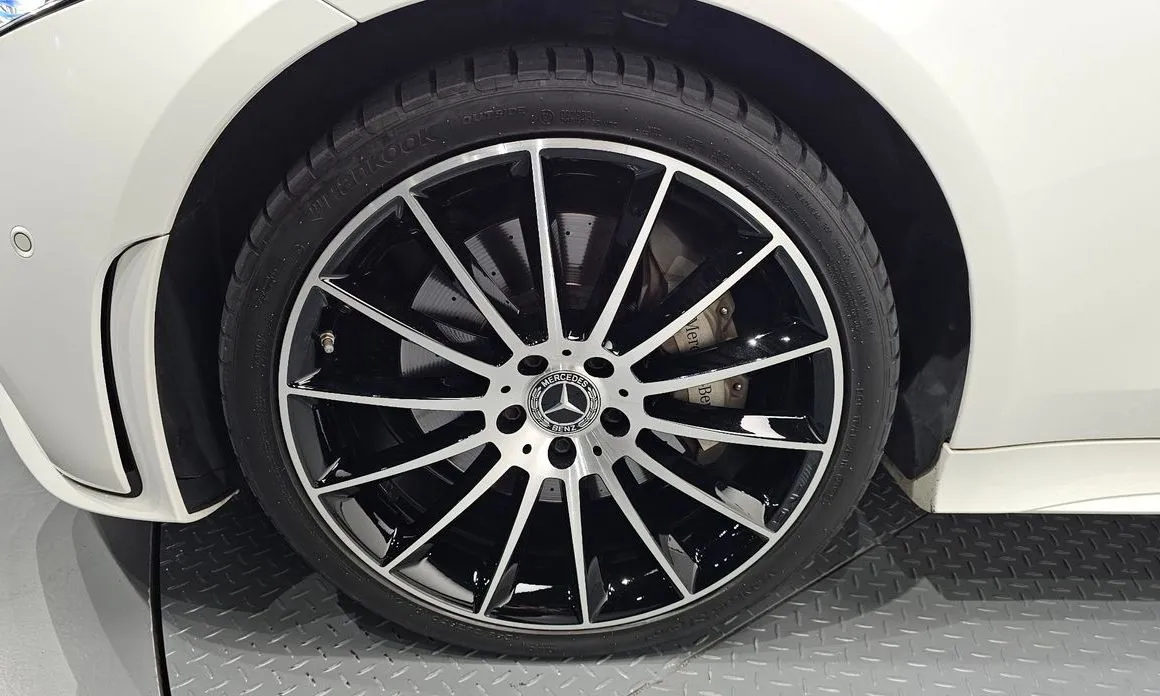Mercedes-Benz CLS-Class — фото 10