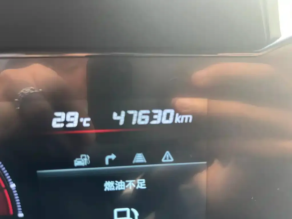 Hyundai Elantra — фото 10
