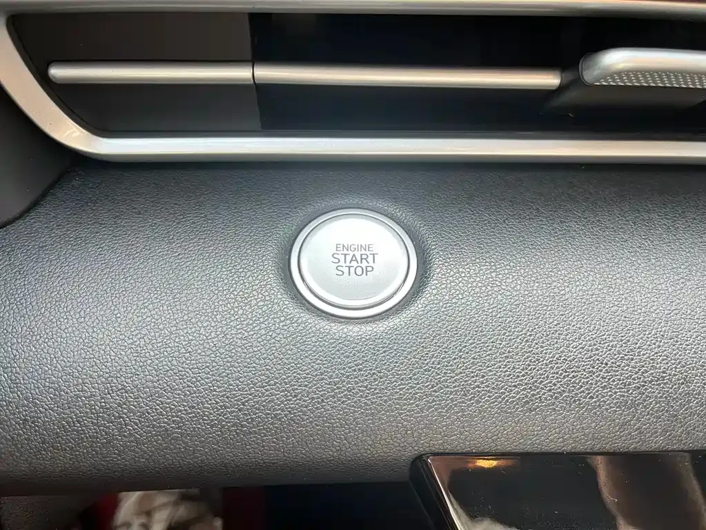 Hyundai Elantra — фото 8