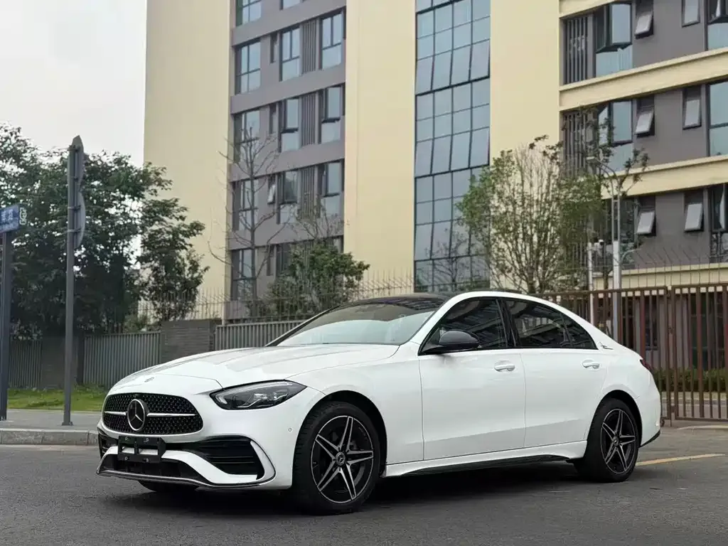 Mercedes-Benz C-Class — фото 1