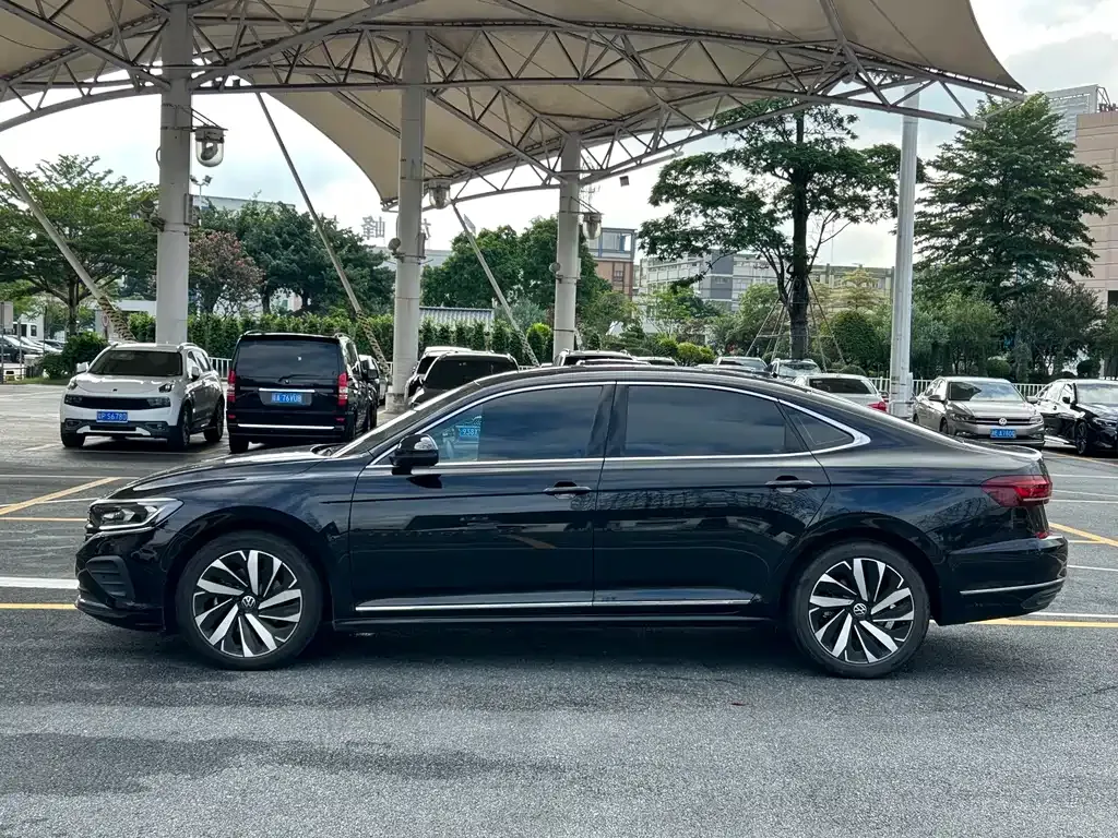 Volkswagen Passat — фото 3
