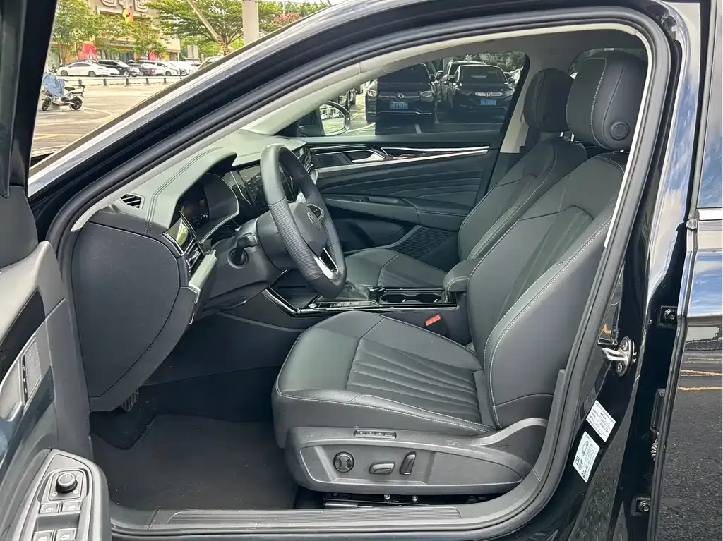 Volkswagen Passat — фото 6