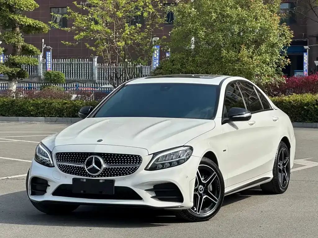 Mercedes-Benz C-Class — фото 1