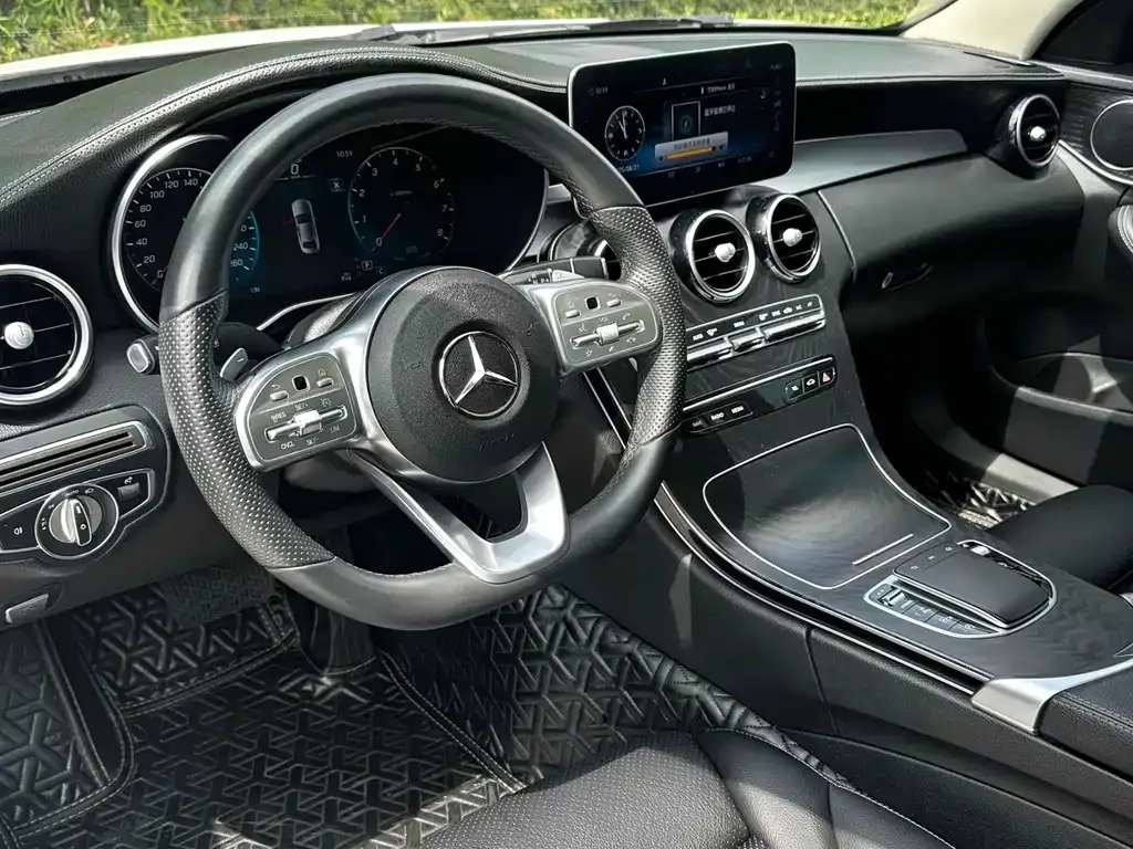 Mercedes-Benz C-Class — фото 2