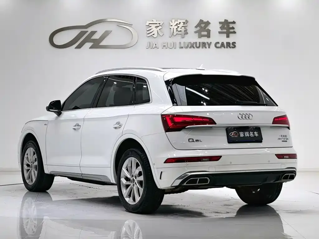 Audi Q5L — фото 5