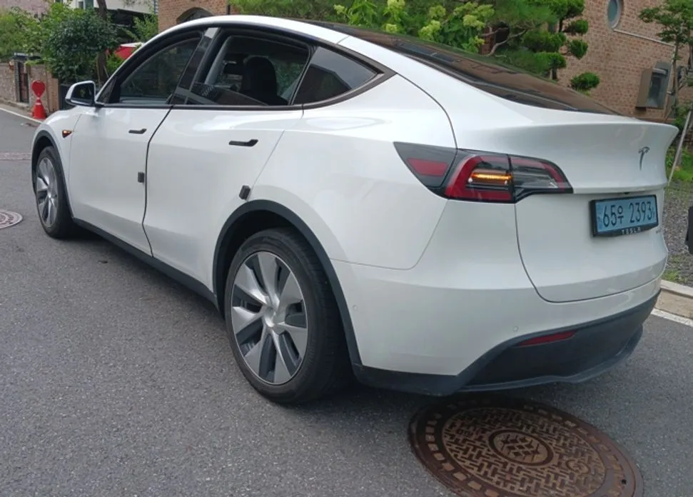 Tesla Model Y — фото 4