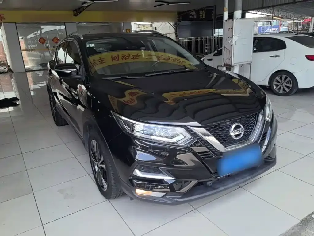 Nissan Qashqai — фото 10