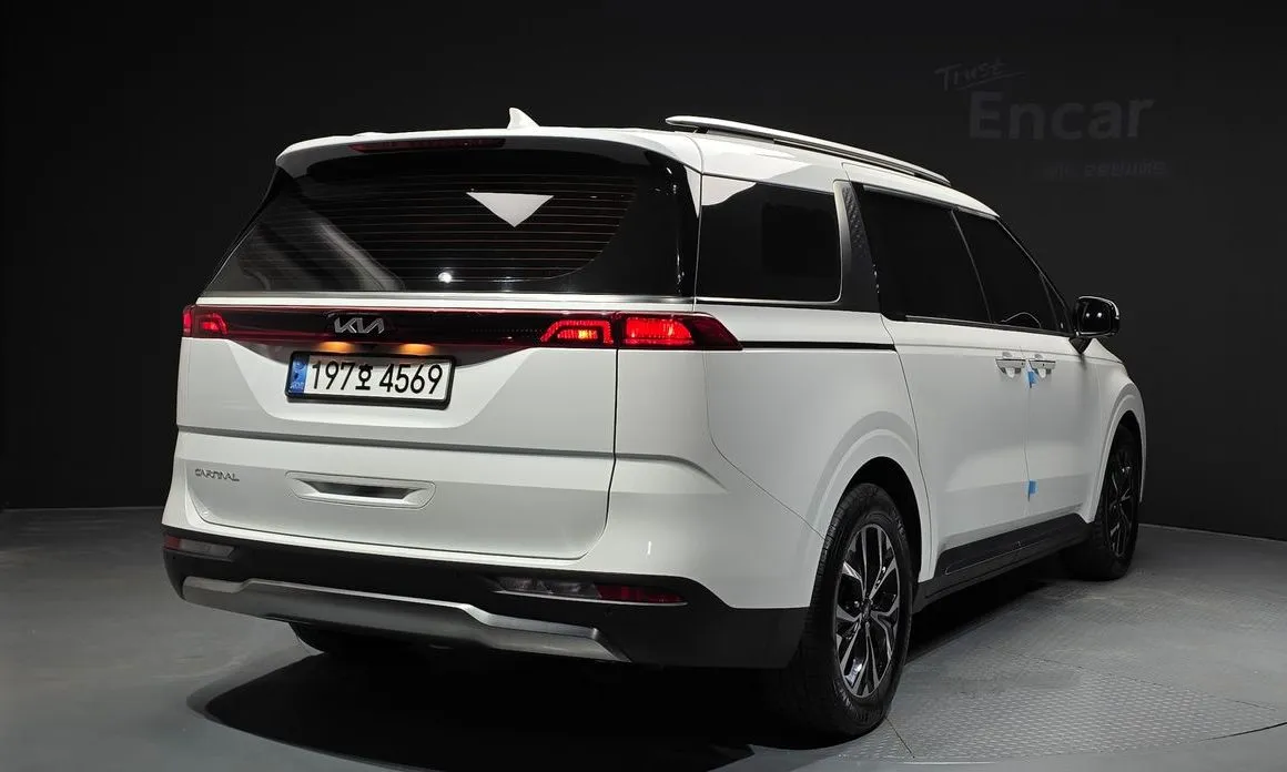 Kia Carnival — фото 2
