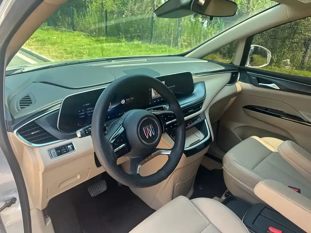 Buick GL8 Hybrid — фото 3