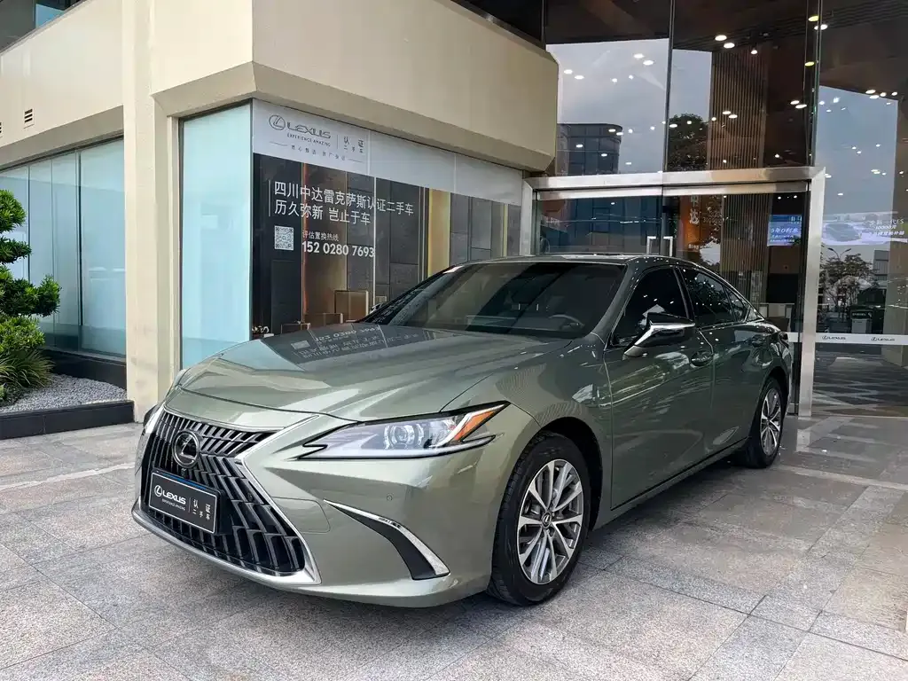 Lexus ES — фото 5