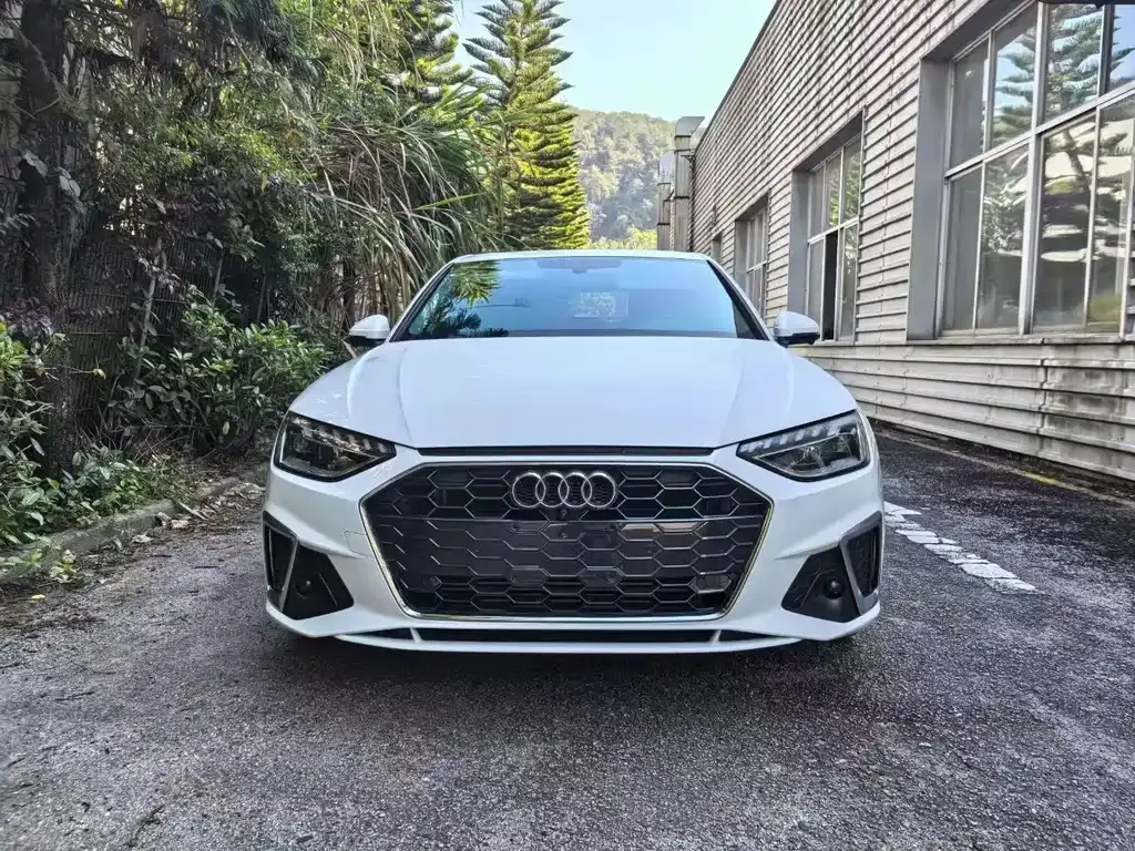 Audi A4L — фото 5