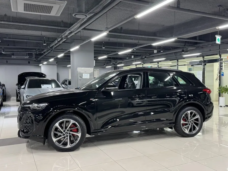 Audi Q5 2025 из KR, фото 3