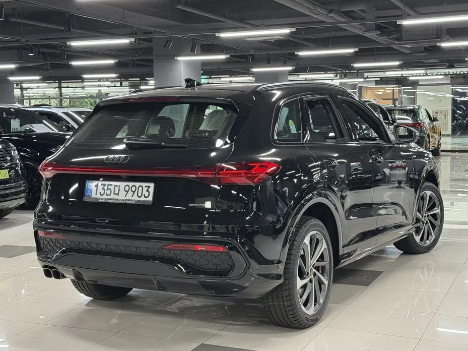 Audi Q5 2025 из KR, фото 4