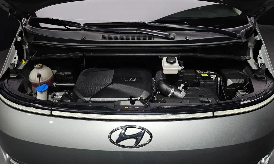 Hyundai Staria — фото 2