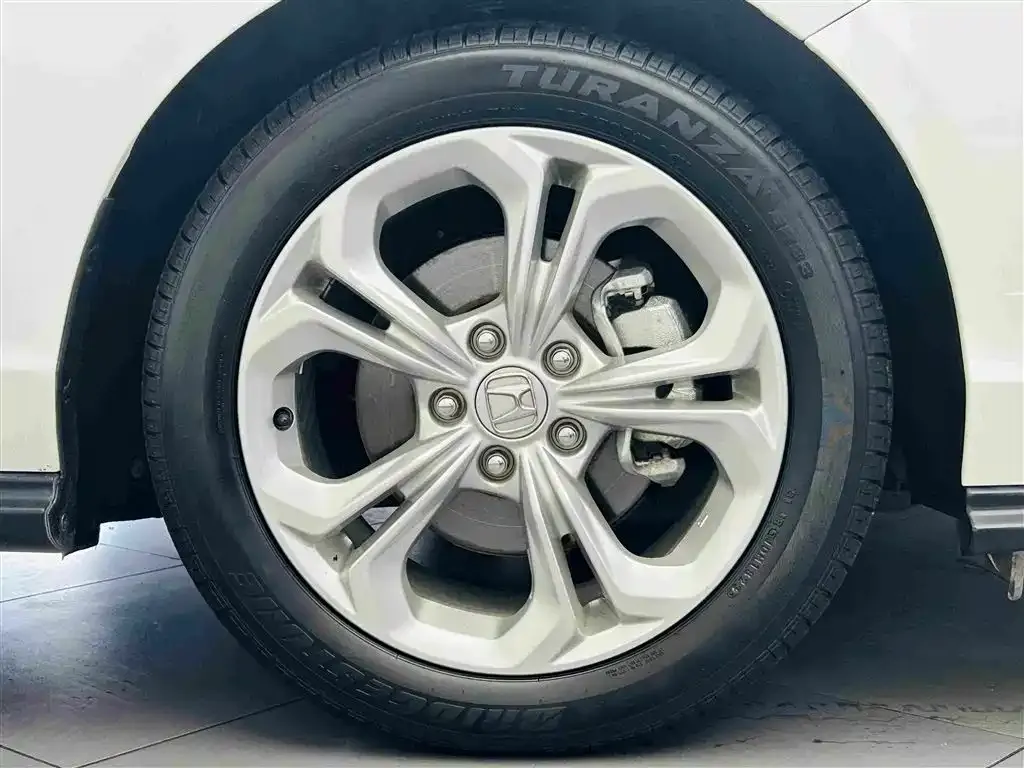 Honda Accord — фото 10