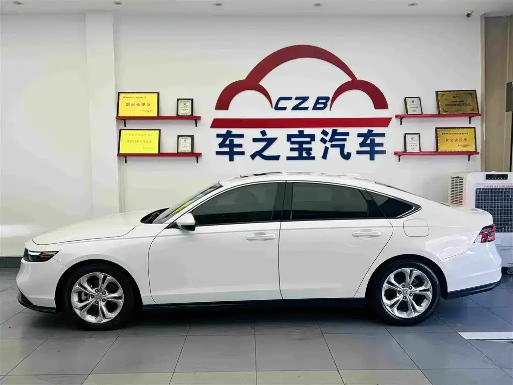 Honda Accord — фото 2