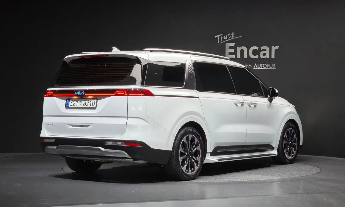 Kia Carnival — фото 4