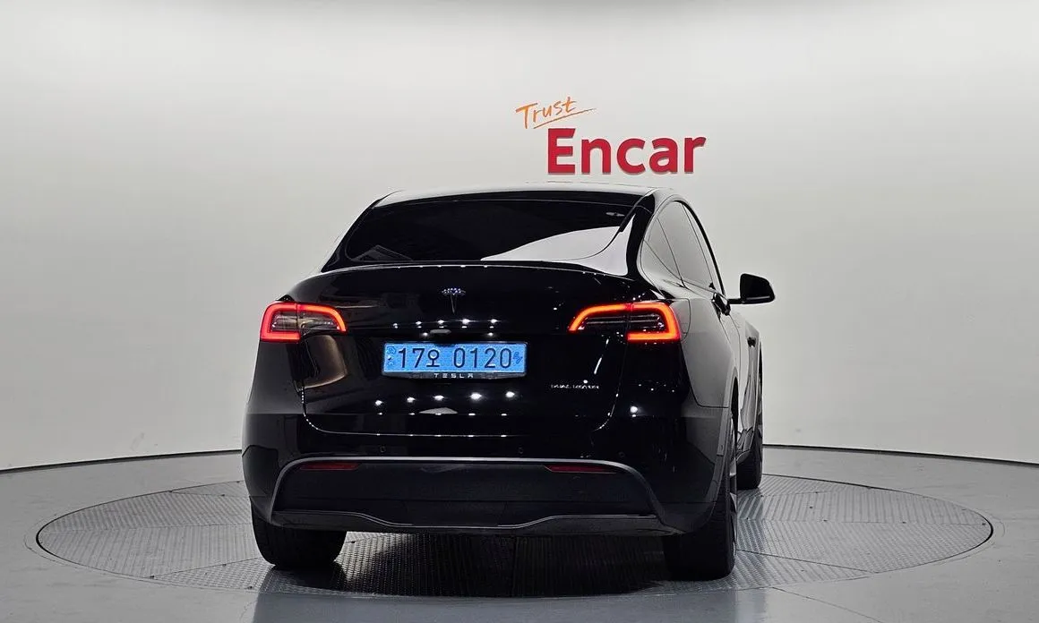 Tesla Model Y — фото 4