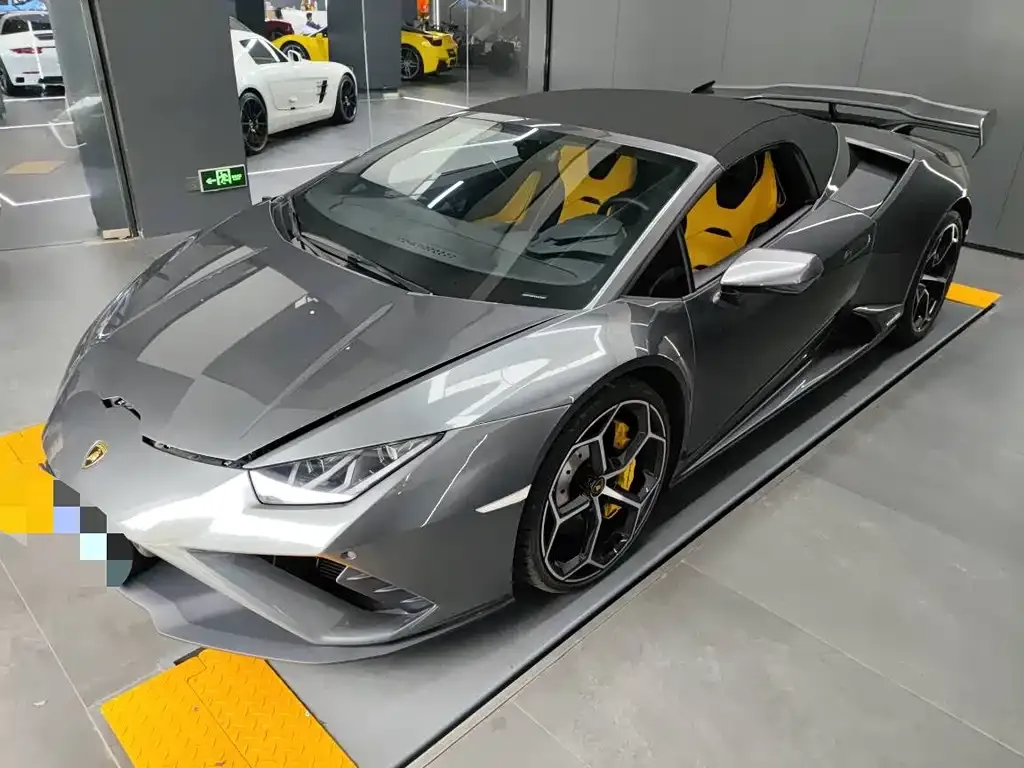 Lamborghini Huracan — фото 1