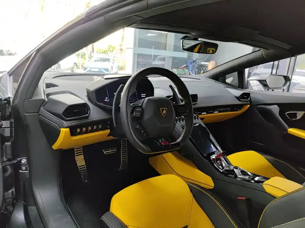 Lamborghini Huracan — фото 9