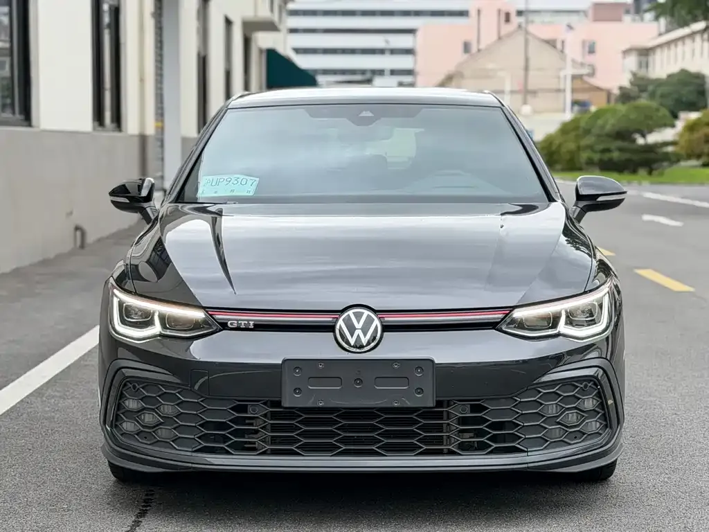 Volkswagen Golf GTI — фото 5