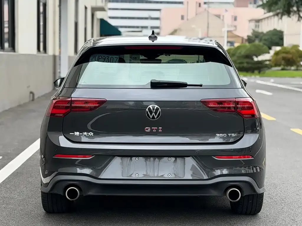 Volkswagen Golf GTI — фото 9