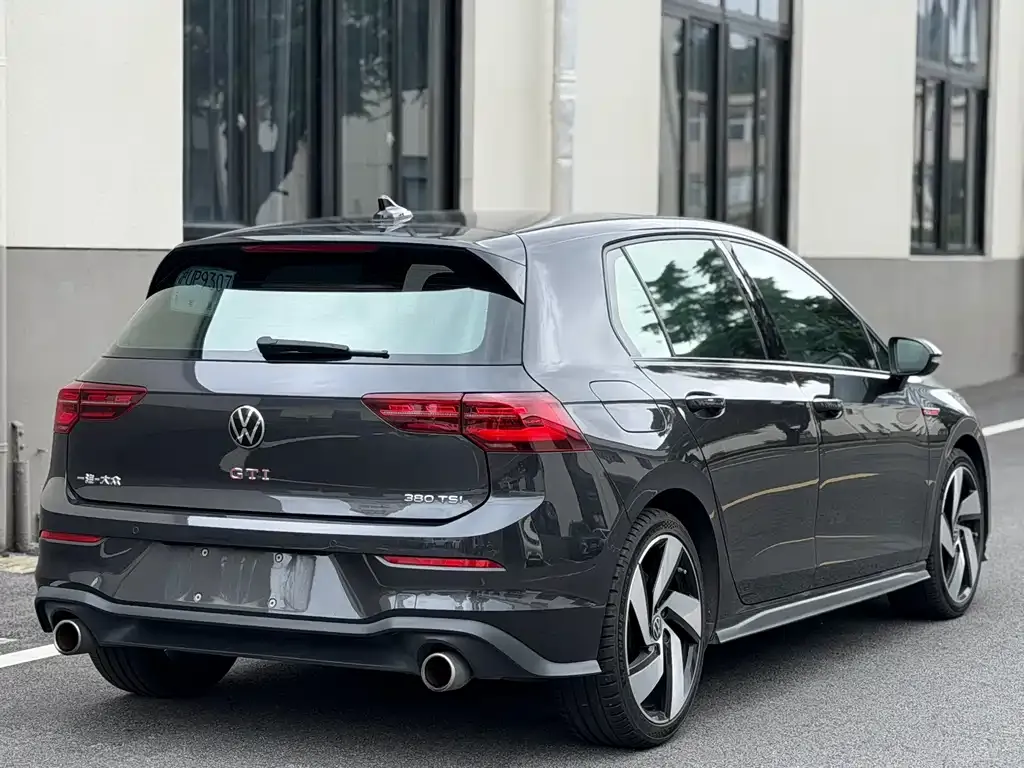 Volkswagen Golf GTI — фото 7