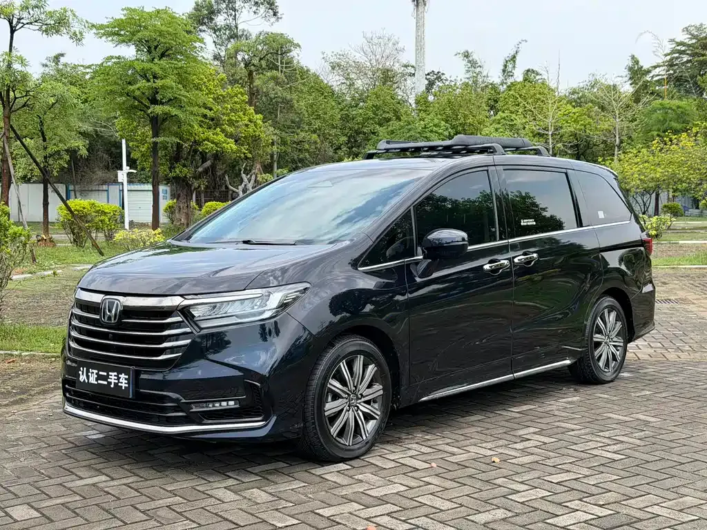 Honda Odyssey — фото 1