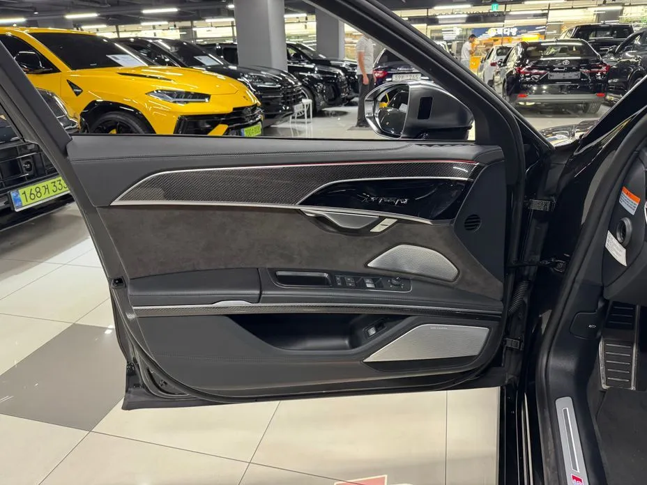 Audi S8 2021 из KR, фото 6