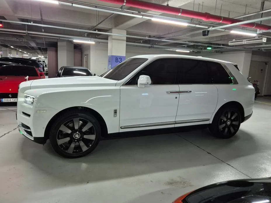 Rolls-Royce Cullinan 2023 из KR, фото 10