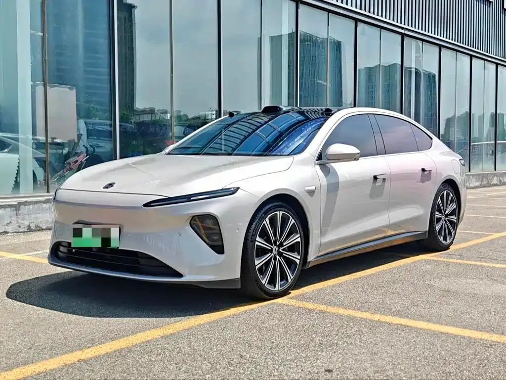 NIO ET7