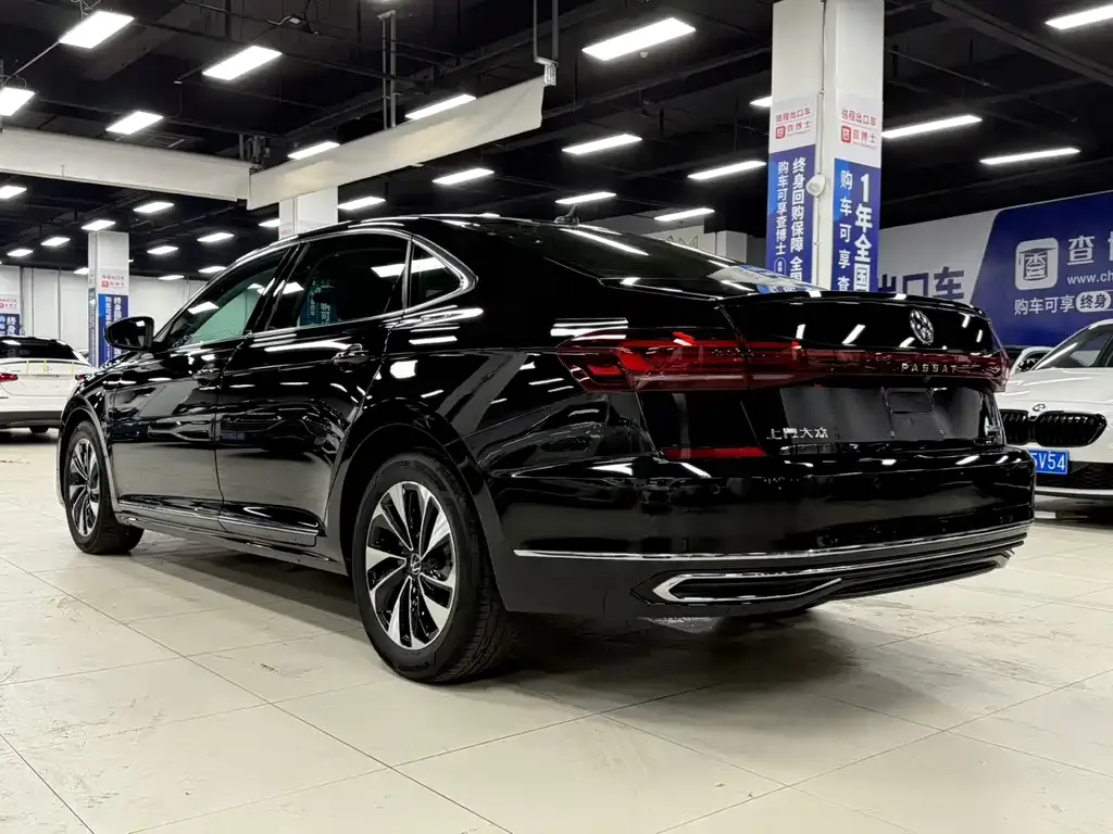 Volkswagen Passat — фото 4