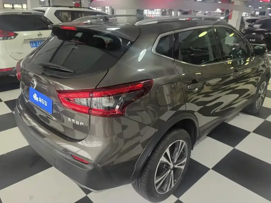 Nissan Qashqai — фото 8