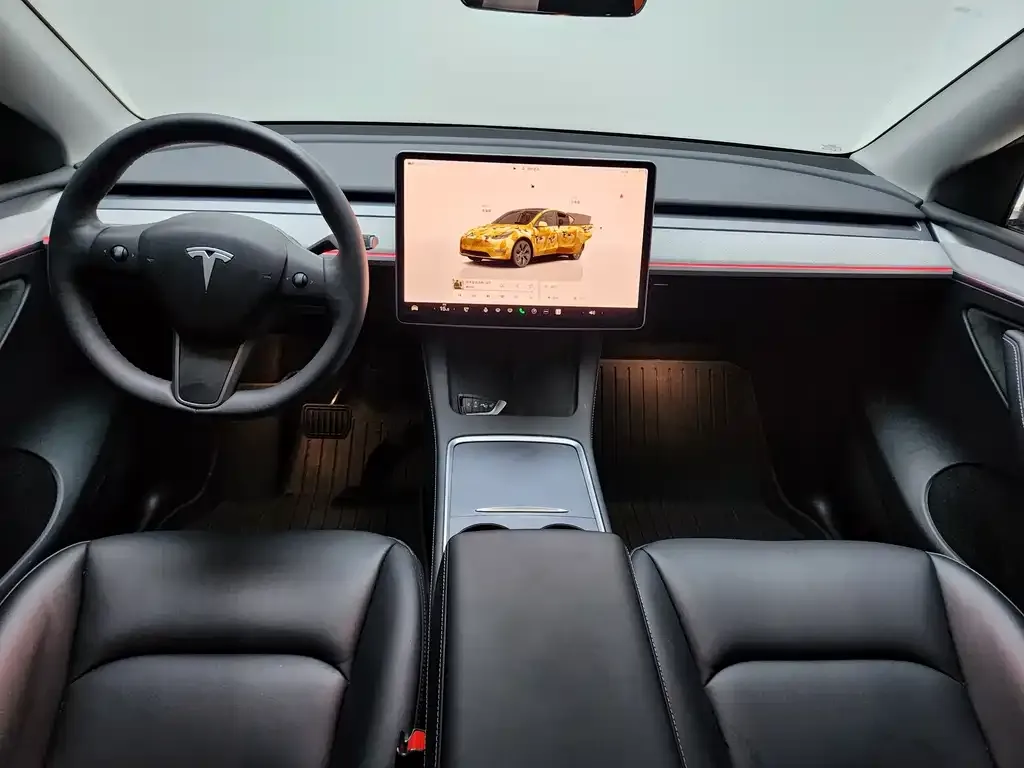 Tesla Model Y — фото 2