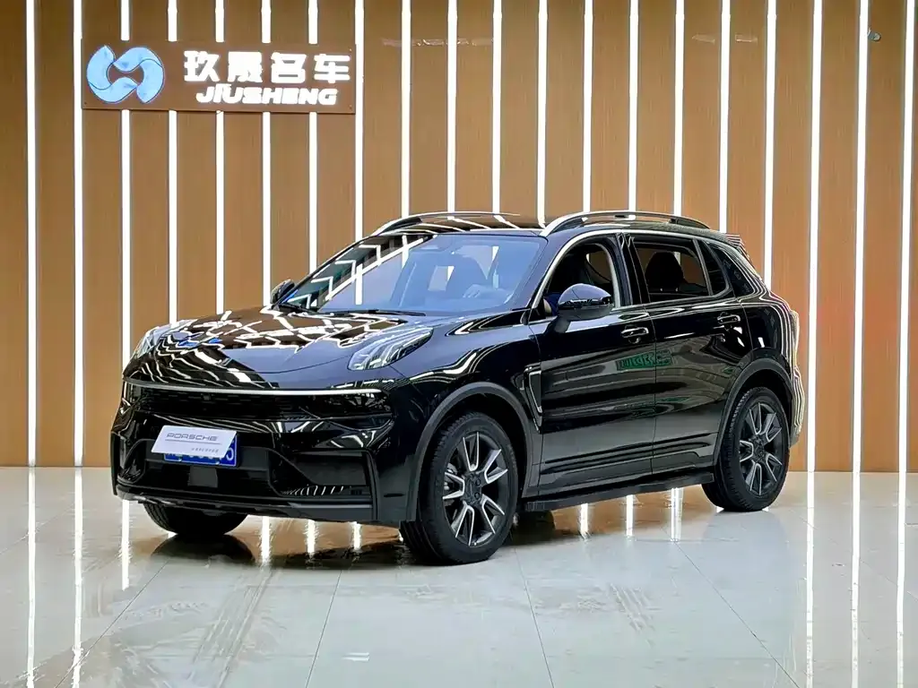 Lynk & Co 01