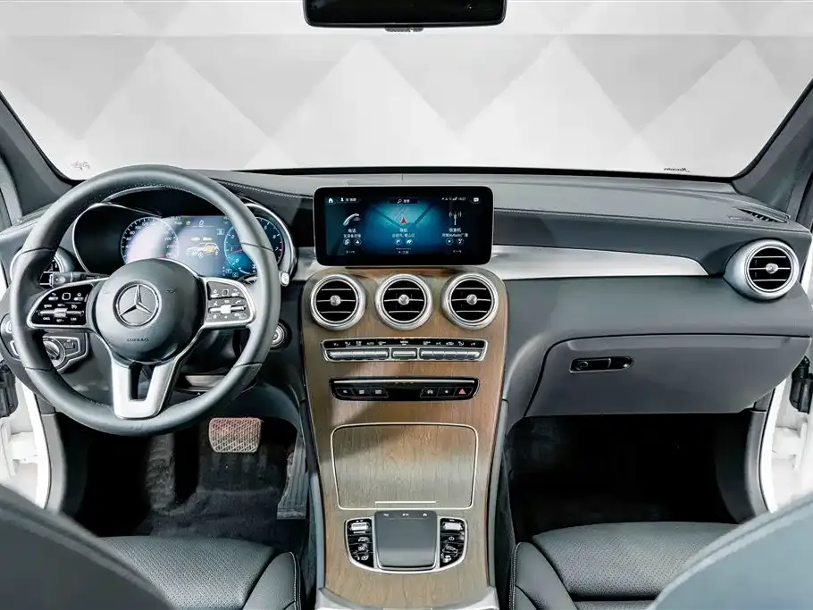 Mercedes-Benz GLC — фото 10