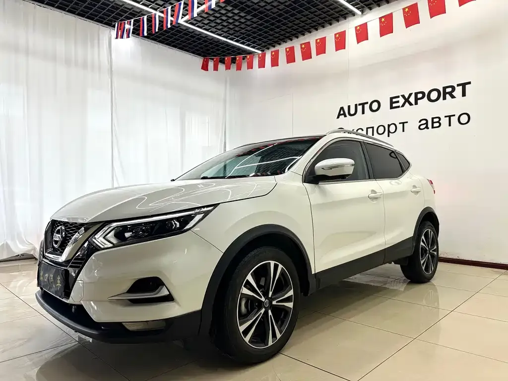 Nissan Qashqai — фото 1
