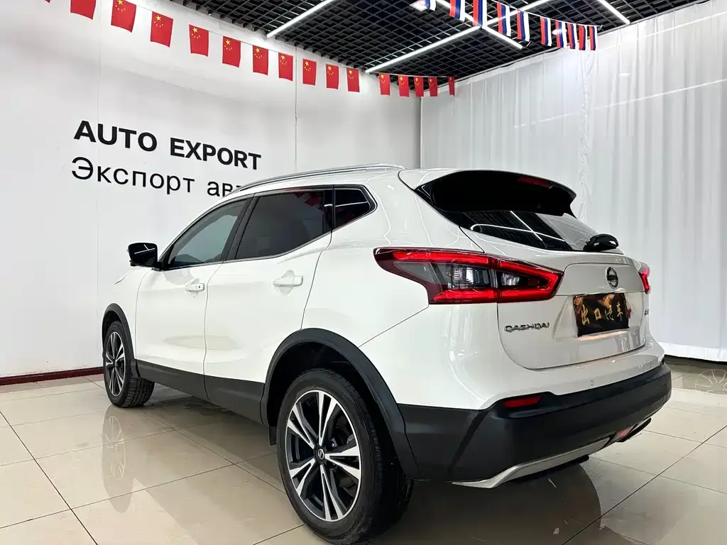 Nissan Qashqai — фото 7